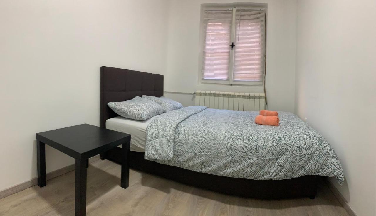 Private Rooms Belgrade Hostel Kültér fotó